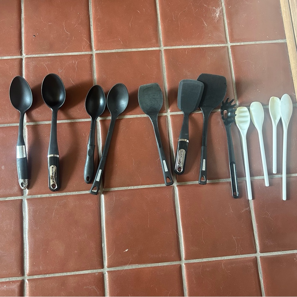 12 Kitchen utensils - Spoons, Spatulas